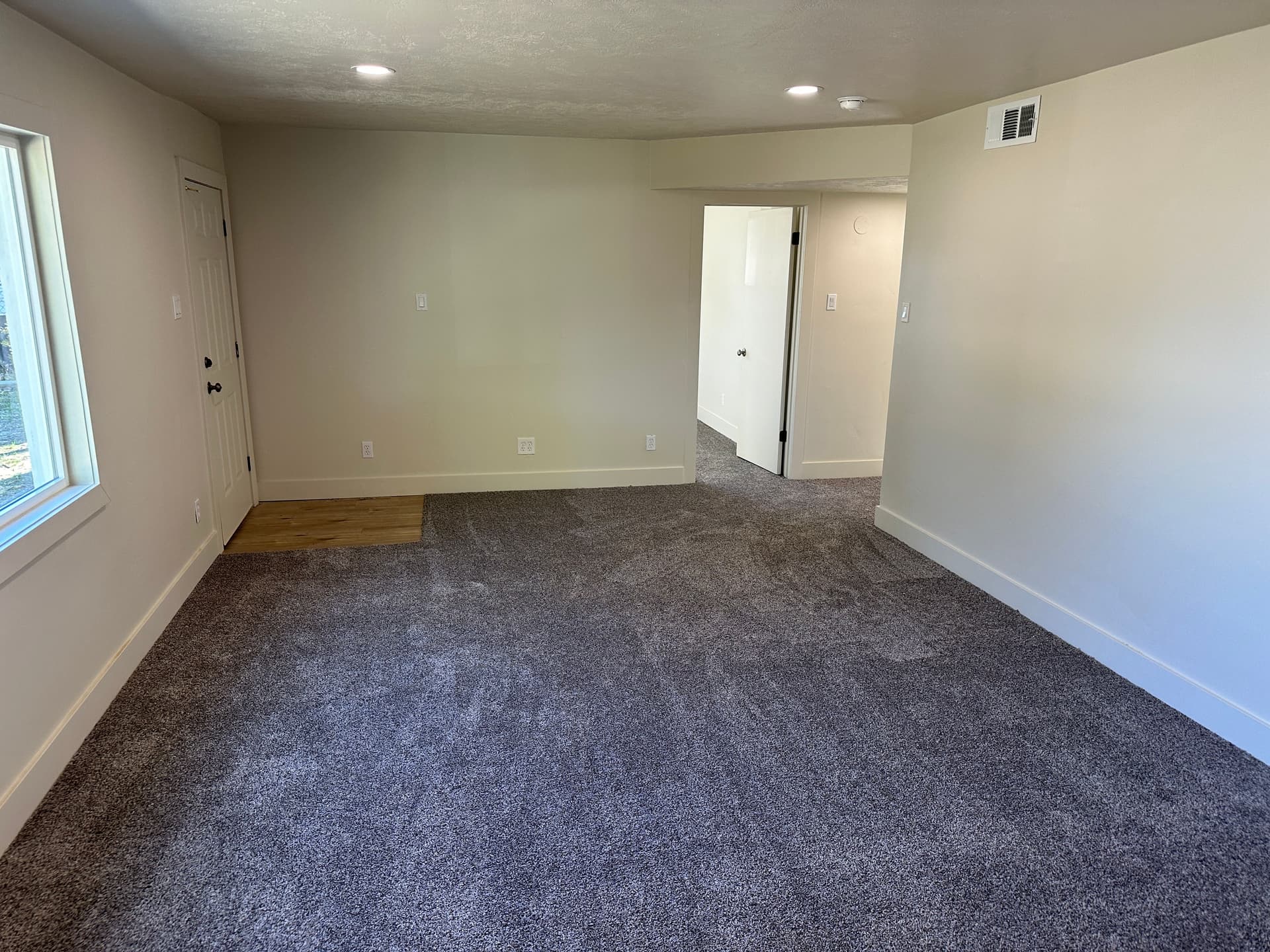 Gallery photos for Stylish Home Remodel in Kearns UT: Image #12